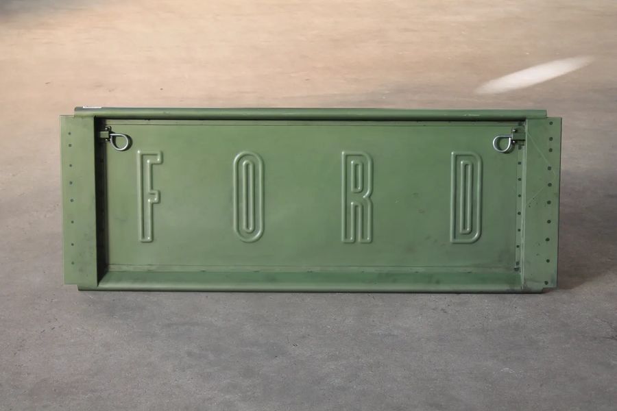 Peça automotiva em lataria fabricada pela Cinfel